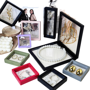 Boîte de présentation de bijoux 3D multicolore avec cadre flottant, film transparent anti-oxydation, étui de rangement pour bague, boucles d'oreilles, collier, pendentif - Product Image 1