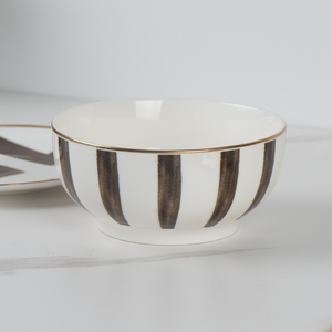 Ensemble <span class=keywords><strong>de</strong></span> plaques <span class=keywords><strong>de</strong></span> porcelaine osseuse <span class=keywords><strong>de</strong></span> haute qualité Black Crossroad Design pour <span class=keywords><strong>la</strong></span> vente en gros - Product Image 6