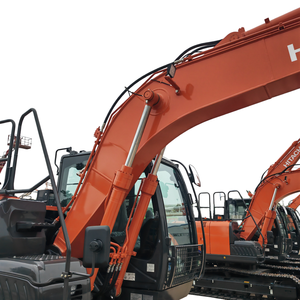 Excavadora hidráulica pequeña Hitachi ZX130C de 13 toneladas, nueva, barata y de buena calidad. Excavadora pequeña en buen estado a la venta a bajo precio. - Product Image 4