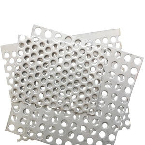 Tôle perforée en acier inoxydable à petits trous pour clôtures, avec services de découpe et de soudage - Product Image 4