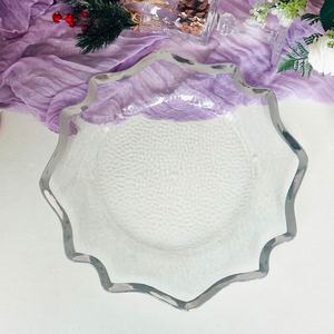 Platos de Presentación de Plástico de 13'' con Borde Dorado, Platos de Presentación de Lujo Dorados para Decoración de Bodas y Restaurantes en la Mesa - Product Image 3