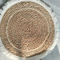 Sets de table ronds en jonc de mer tressé faits à la main avec franges, en paille naturelle, pour une décoration de salle à manger bohème