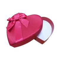 Boîte cadeau en forme de cœur personnalisée pour la Saint-Valentin, vente en gros avec couverture en tissu
