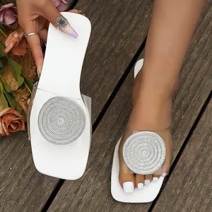 Bestverkopende Zomer Nieuw Design Mode Slippers Met Strass Decoratie Groot Formaat Slip Op Slip Slippers Voor Dames