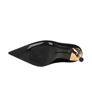 319-A12 BIGTREEB Banquete de estilo europeo y americano Reparación de pies de mujer botas cortas de invierno con punta de metal de gamuza - Product Image 5