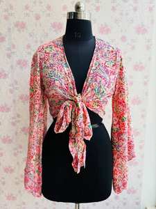 Top de seda para mujer con lazo frontal, hecho a mano, estilo bohemio hippie, top de verano con mangas acampanadas - Product Image 4