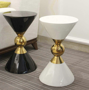 Disen โต๊ะข้างขนาดเล็กเฟอร์นิเจอร์โต๊ะข้างเตียงไฟนอร์ดิกสแตนเลสโต๊ะขอบทอง - Product Image 1