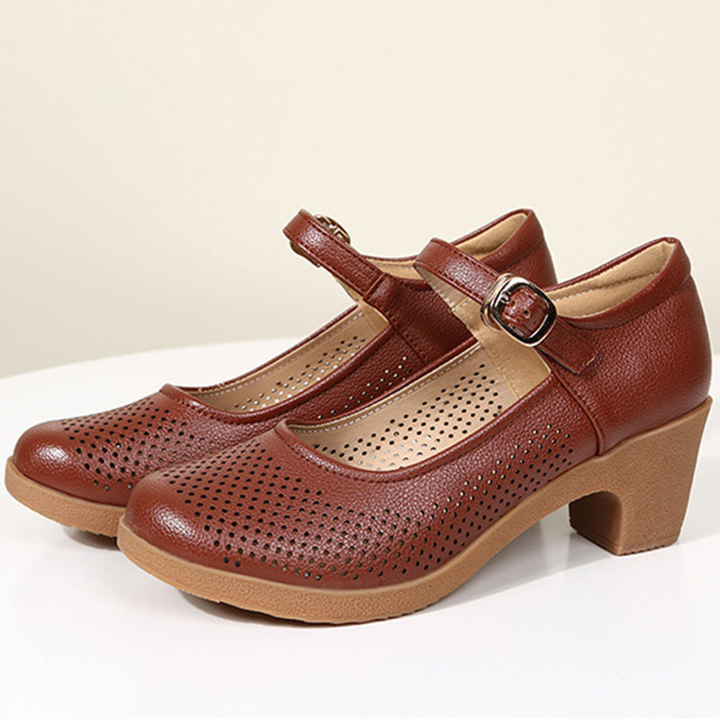 สีน้ำตาล