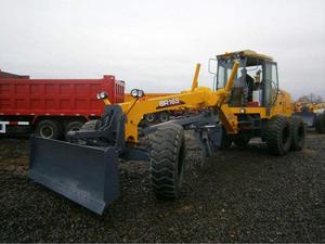 Niveleuse à lame petite taille XCMG GR165 168 CV 15 tonnes en stock, vente chaude - Product Image 3