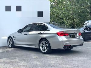 <span class=keywords><strong>BMW</strong></span> <span class=keywords><strong>Serie</strong></span> <span class=keywords><strong>3</strong></span> <span class=keywords><strong>2018</strong></span>, Auto Usado, Sedán, Volante a la Izquierda, Turbo, Interior de Cuero Oscuro, Automático, para Exportación - Product Image 4