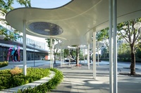 Grande structure d'ombre sculpturale extérieure en acier inoxydable autoportante, parcs publics de taille personnalisable, centres d'exposition