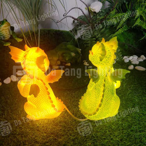Petite lampe décorative LED en forme de dragon volant pour l'éclairage des parcs, les festivals et les installations événementielles - Product Image 3