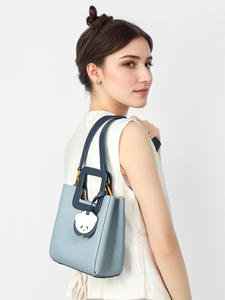 Trendy Women is Bag 2025 Luxury Niche Design Bolso de hombro de gran capacidad Crossbody Purse - Product Image 5