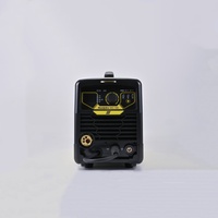 ESAB HandyArc MIG 168i Poste à souder onduleur portable sans gaz à fil fourré pour la fabrication de composants de précision dans l'industrie légère