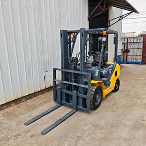 Original Japanese Used Komatsu FD20 2 Ton Diesel Forklift With Isuzu Engine For Logistics <b>Handling</b> - Product Image 3