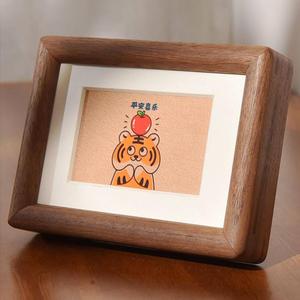 Mini cadre <span class=keywords><strong>photo</strong></span> <span class=keywords><strong>en</strong></span> bois DIY motif <span class=keywords><strong>dessin</strong></span> animé, tailles 3/4/5 pouces, écologique, fait main, pour présentation sur table - Product Image 1
