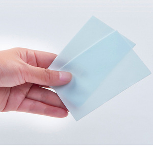 Multi-purpose floor cleaning <b>sheets</b>, suitable for cleaning wood floors and ceramic <b>tile</b> floors, available in multiple colors - Product Image 2