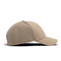 Casquettes de baseball sportives personnalisées à 6 panneaux en polyester imperméable avec découpe laser et patch en caoutchouc PVC
