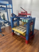 Máquina para Fabricar Ladrillos Enfocada en la Productividad para Aplicaciones de Construcción