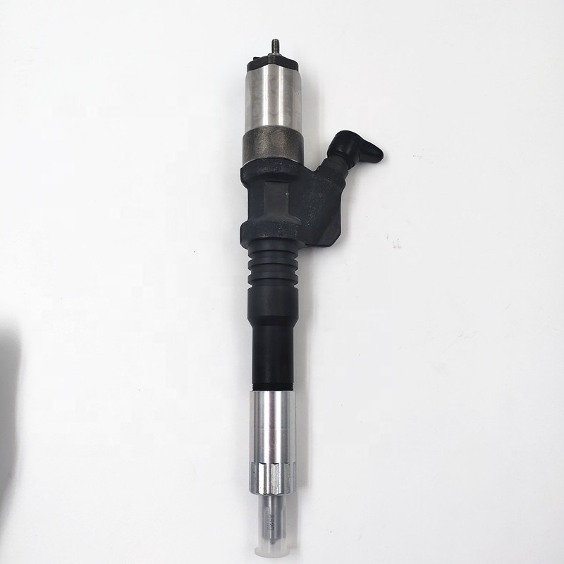 diesel fuel injector common rail injector 095000-1211 6156-11-3300  6156113300 for KOMATSU