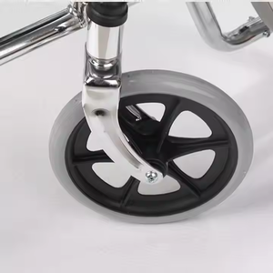 Silla de ruedas plegable para uso en el hogar de personas mayores y discapacitadas con frenos fácil de limpiar - Product Image 6