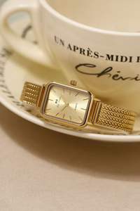 Bee Sister FA-1779 Nouvelle montre tendance Xiyin, vente directe du fabricant, commerce extérieur, niche rétro, bracelet petit marron, montre pour femme - Product Image 5