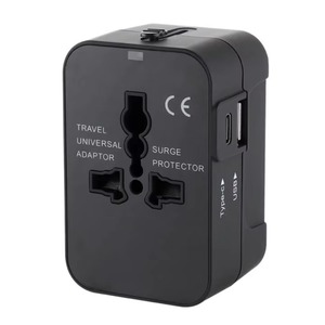 Adaptateur secteur universel noir multifonction tout-en-un pour voyages internationaux avec ports de charge USB Type C - Product Image 1