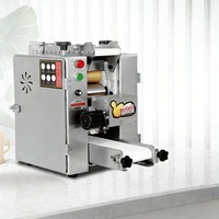 Machine à empanadas et à tortillas de qualité commerciale avec une construction en acier inoxydable durable.