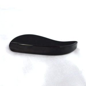 Outil de massage Gua Sha en agate grise naturelle et pierre de jade, masseur de points d'<span class=keywords><strong>acupuncture</strong></span> en forme de dauphin, obsidienne pour <span class=keywords><strong>lifting</strong></span> du <span class=keywords><strong>visage</strong></span> et raffermissement de la peau - Product Image 4