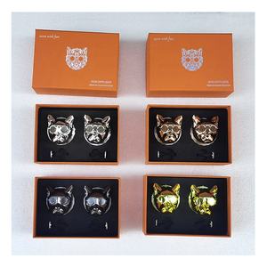 Ambientador de coche de lujo con cabezas dobles de Bullydog Perfume de Clip de ventilación de plástico personalizado con gafas Perfume de coche estilo de lujo - Product Image 1