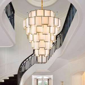 Grand lustre moderne de luxe avec abat-jour carrés en tissu blanc, lampe suspendue artistique LED en forme de goutte de pluie à fixation au plafond - Product Image 4