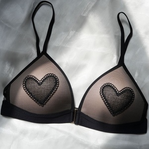 Nouvel ensemble de lingerie deux pièces en maille cœur sans armatures, soutien-gorge push-up sans fil tendance pour femme - Product Image 4