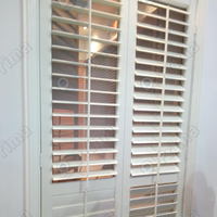 Volet de fenêtre réglable Prima Sun en bois/PVC, persienne mécanique de type plantation