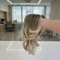 Extensiones de Cabello Humano Remy Virgen Europeo con Cutícula Alineada, Doble Trama a Máquina, Topper Rubio con Clips, Base de Seda Kosher Judío