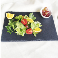 Assiette rectangulaire en ardoise noire avec motif de fromage à steak gravé pour décor de Noël au restaurant ou assiette en pierre Wajila pour la maison