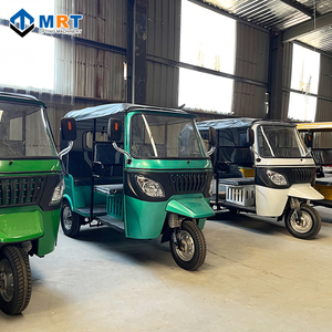 Motocyclette à trois roues polyvalente à essence, tuk-tuk pour passagers avec toit imperméable - Product Image 5