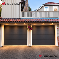 Porte de garage verticale en aluminium, design grain de bois noir, style invisible automatique, durable, moderne, pour usage résidentiel