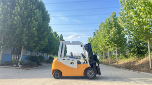 Factory Direct 2-5 Ton with Standard Lifting Height, for Warehouse Handling on <b>Flat</b> Surfaces - Product Image 4