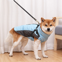 Veste d'hiver pour chien en gros, matelassée et chaude en polaire polyester, avec bandes réfléchissantes, anneau en D pour laisse, imperméable pour usage extérieur