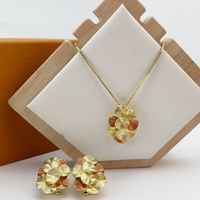 Ensemble de bijoux en métal à trois tons, collier et boucles d'oreilles pour femmes, accessoire de fête rétro de luxe KY25429