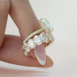 Anillo de Compromiso y Conjunto de Anillos de Boda para Mujer, Yu Ying Personalizado, Oro Blanco de 18K, Corte Ovalado, Color D, VVS, Moissanita, Joyería Fina - Product Image 4