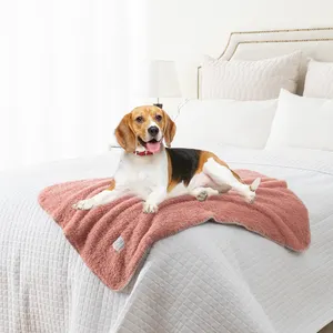 OEM High Quality Waterproof Sherpa Fleece Pet Blankets Furniture Protector for Puppies Cozy Blankets for pets