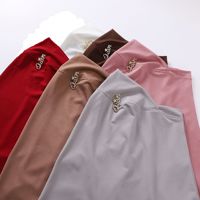 Vente en gros prêt à expédier facile Ware instantané Hijab 2024 écharpe musulmane dame malaisie arabe dubaï Premiumhijab voile
