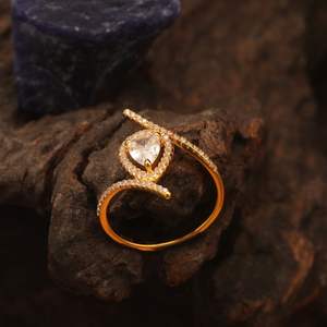 Anello in Moissanite Placcato Argento S925 e Oro 18k per Donne con Design <span class=keywords><strong>a</strong></span> Goccia d'Acqua e Incastonatura Completa dalla Fabbrica di Gioielli MUSHAN - Product Image 3