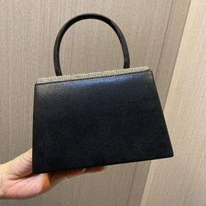Nouveau Sac à Main Carré de Luxe Léger en Polyester avec Strass et Fermeture Magnétique pour <span class=keywords><strong>Demoiselle</strong></span> <span class=keywords><strong>d</strong></span>'<span class=keywords><strong>Honneur</strong></span> et <span class=keywords><strong>Robe</strong></span> de Mariée - Product Image 3