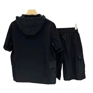Conjunto de Camiseta Negra con Capucha y Manga Corta para Hombre Crown Gate International, Bolsillos Tipo Cargo, Secado Rápido, Antiarrugas, Estilo Hip Hop, Ropa de Otoño - Product Image 2