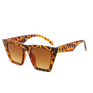 Lunettes de soleil carrées à imprimé léopard pour femmes et hommes, style animal, monture intégrale, protection UV, tendance - Product Image 1