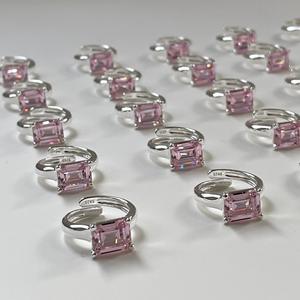 Bague en argent pur S925 en diamant à haute teneur en carbone, bijoux légers, coupe de fleur de glace rose, simple, haut de gamme, incrustation de sucre en forme de cube, élégante bague en bloc - Product Image 1