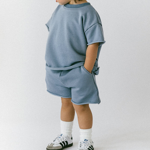 Bộ đồ hè hai mảnh áo thun và quần đùi in logo tùy chỉnh, chất liệu thoải mái cho trẻ <span class=keywords><strong>s</strong></span>ơ sinh, bé gái và bé trai - Product Image 2