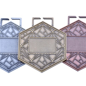 Fabricant personnalisé modèle croix en <span class=keywords><strong>gros</strong></span> saint benoît christopher médaille - Product Image 3